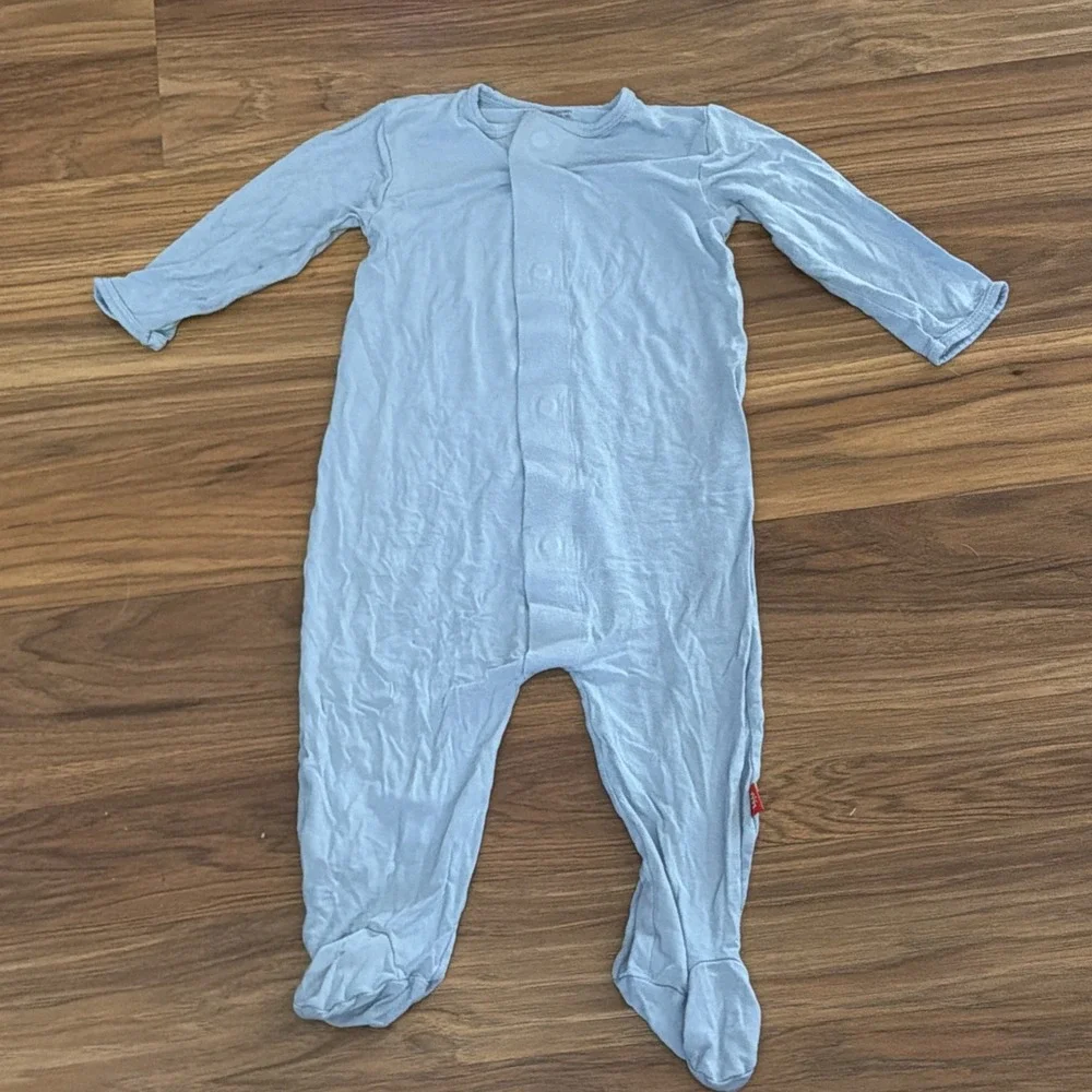 Magnetic Me Baby Boys 6-9 Months Blue Footed Sleeper Pajamas